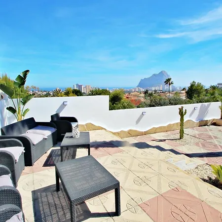 Aaron - With Stunning Views And Private Pool In Villa *